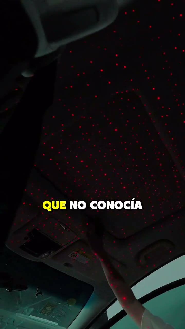 Cargador Galaxia — 4 en 1 con cables retráctiles 66W y luz de estrellas