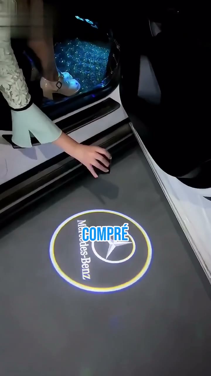 Luz Fantasma — Proyector LED de bienvenida para puerta de auto